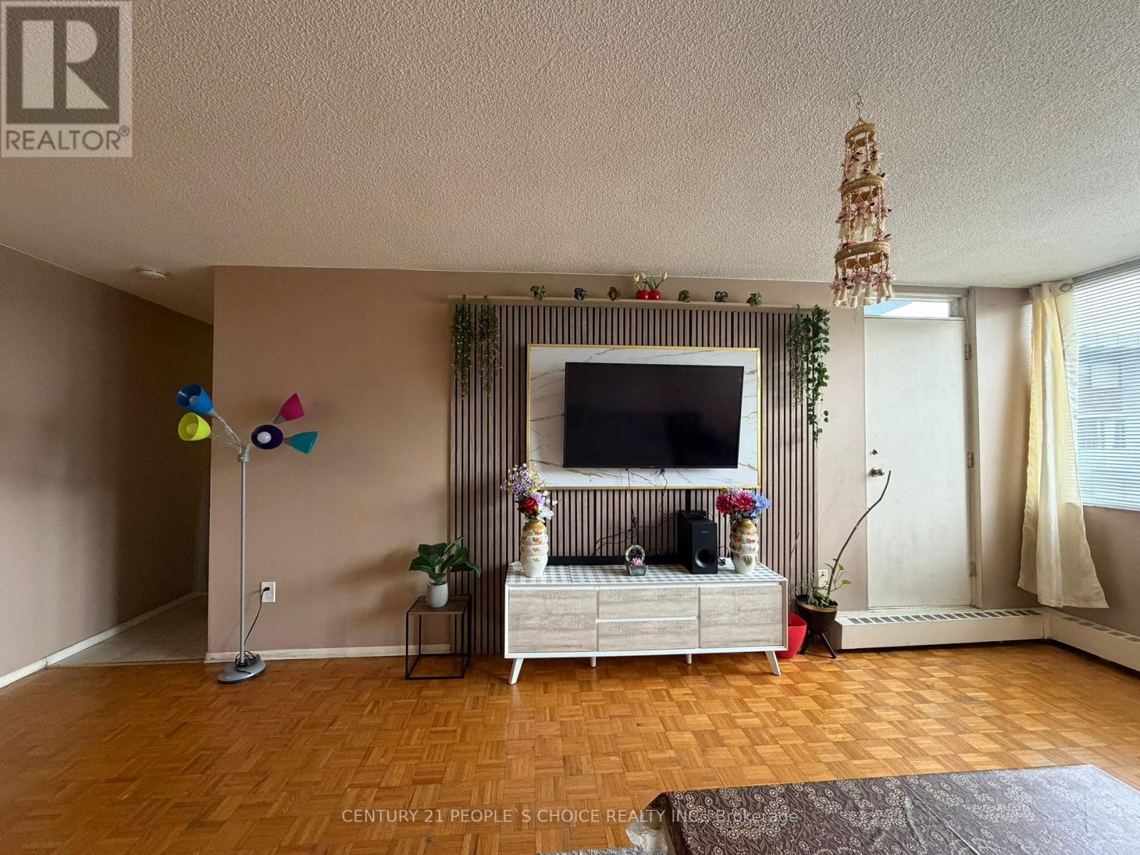 Apartment at 725 - 2121 ROCHE COURT, Mississauga (Sheridan)