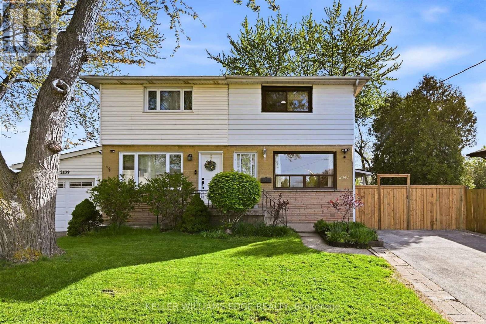 Semi-Detached/Link at 2441 BARCLAY ROAD, Burlington (Brant)