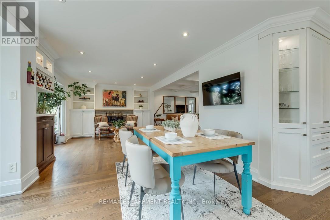Detached at 3311 SPRINGVALE COURT, Burlington