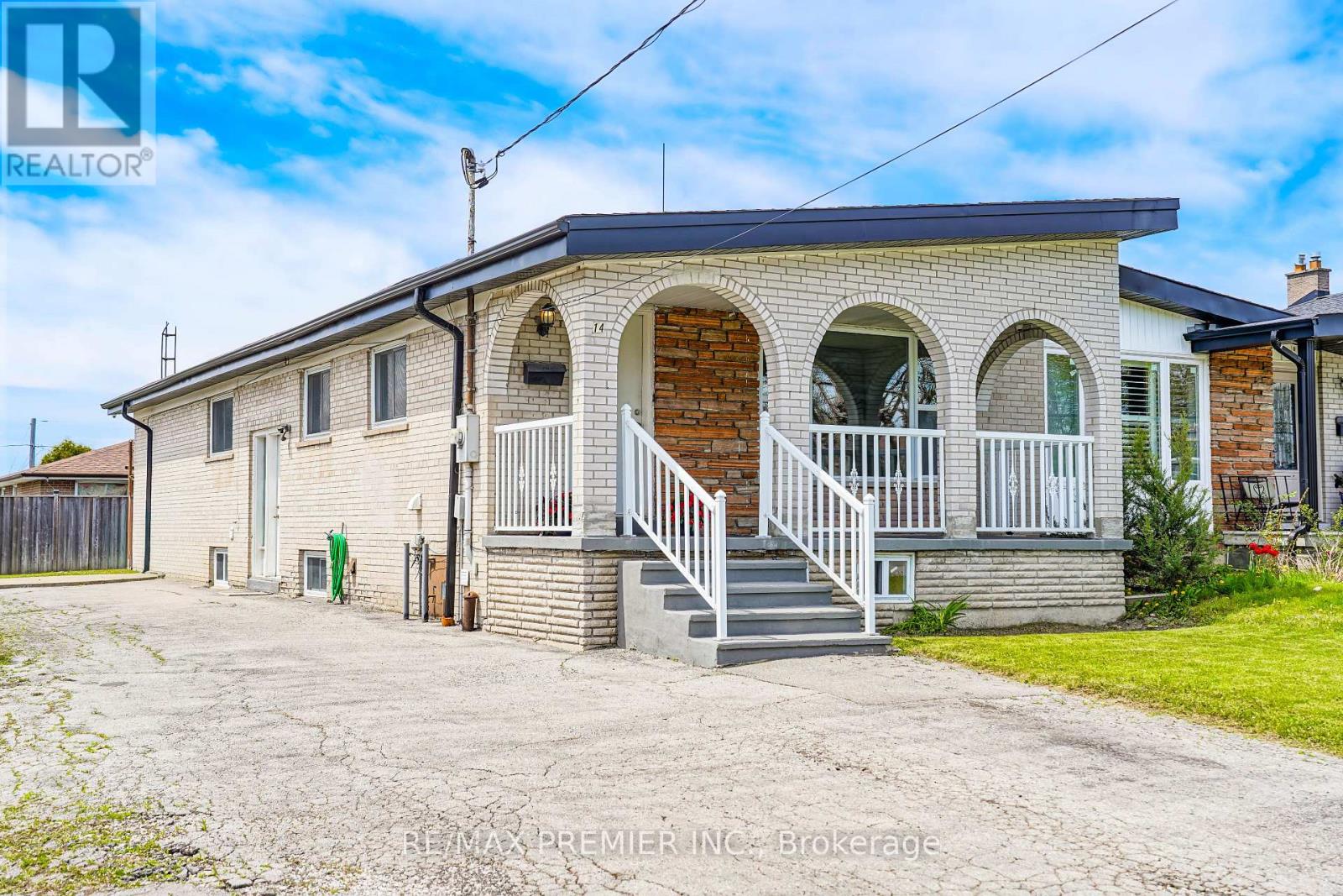 Semi-Detached/Link at 14 YATESCASTLE DRIVE, Toronto (Glenfield-Jane Heights)