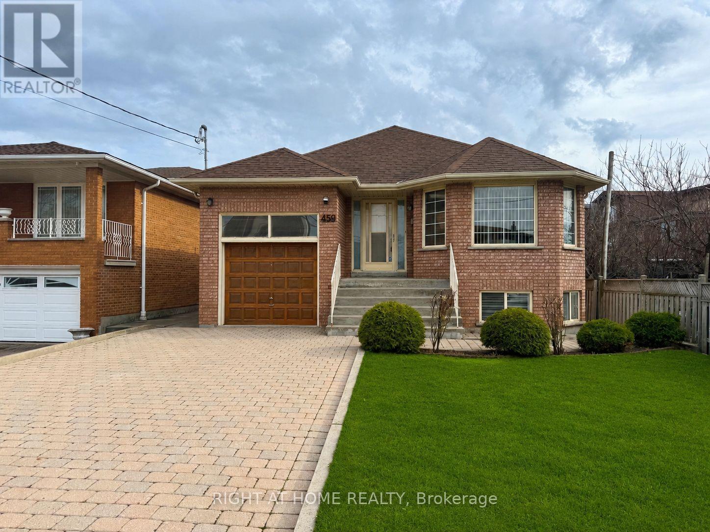 Detached at 459 MAPLE LEAF DRIVE, Toronto (Maple Leaf)