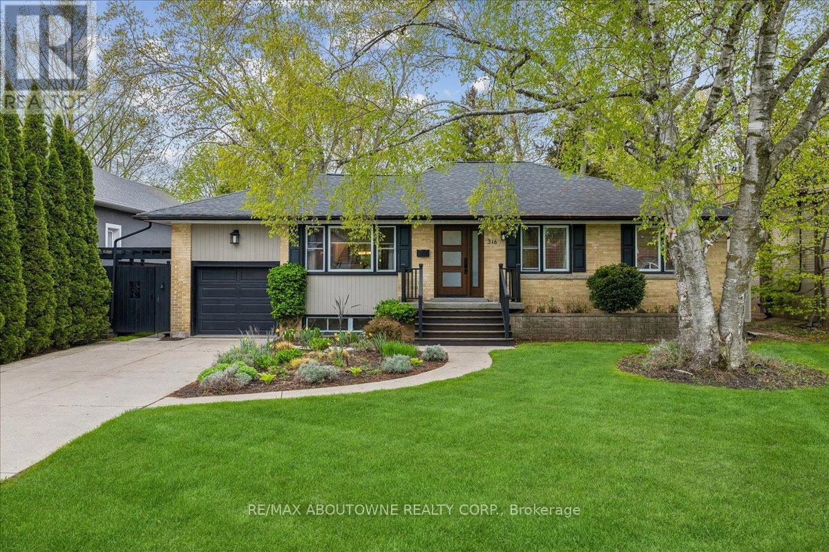 Detached at 316 RIVER SIDE DRIVE, Oakville (CO Central)