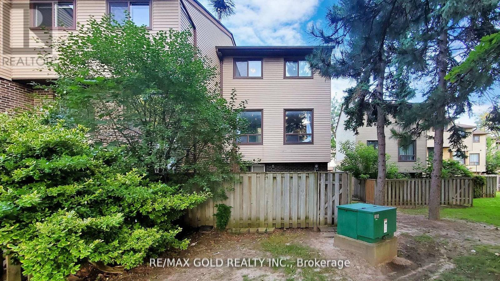 Townhouse at 18 - 18 CARLETON PLACE, Brampton