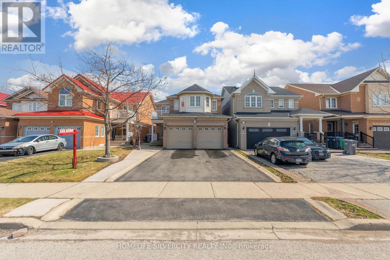 Detached at 19 VINTAGE GATE, Brampton (Fletcher's Creek Village)