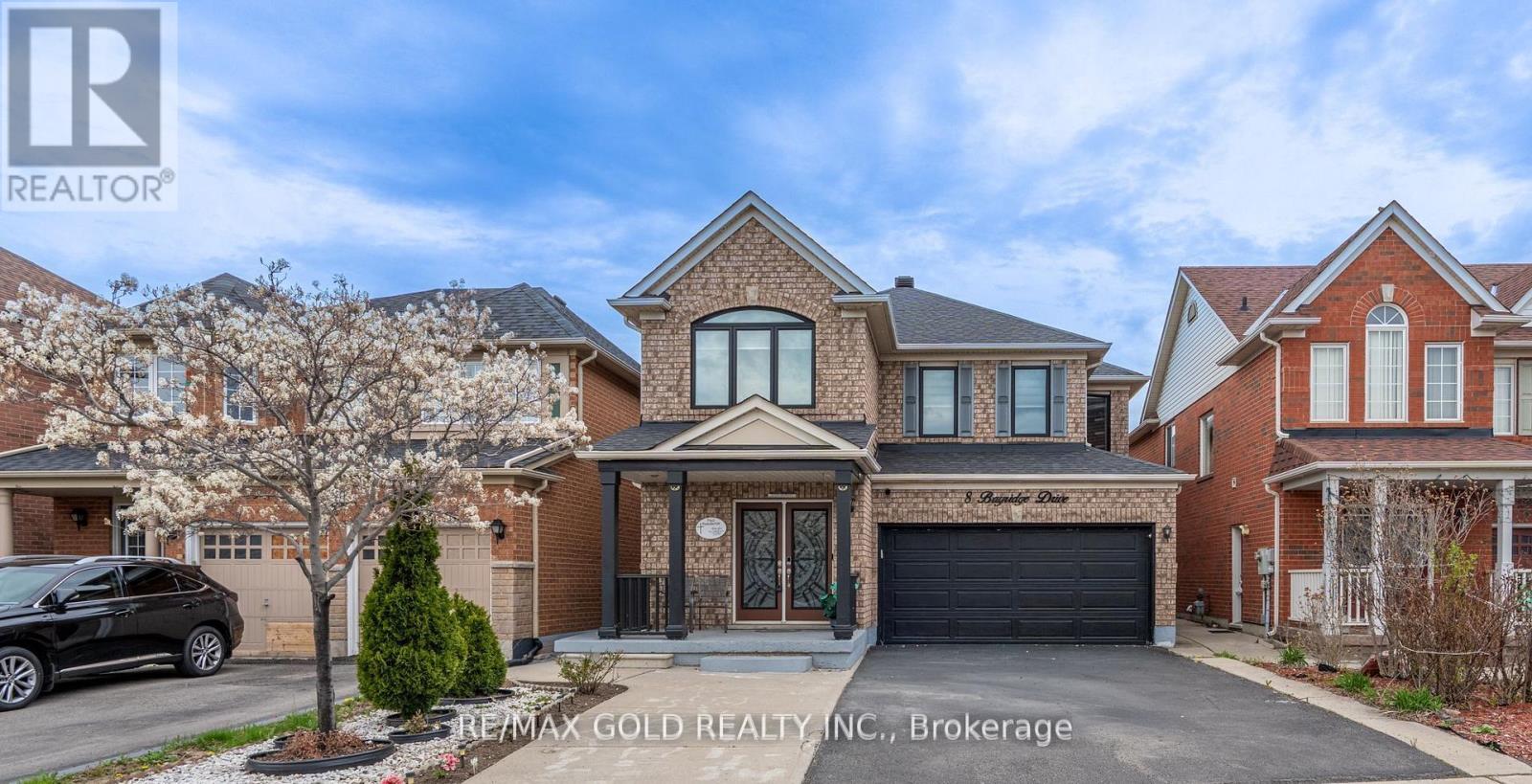 Detached at 8 BAYRIDGE DRIVE, Brampton (Vales of Castlemore)