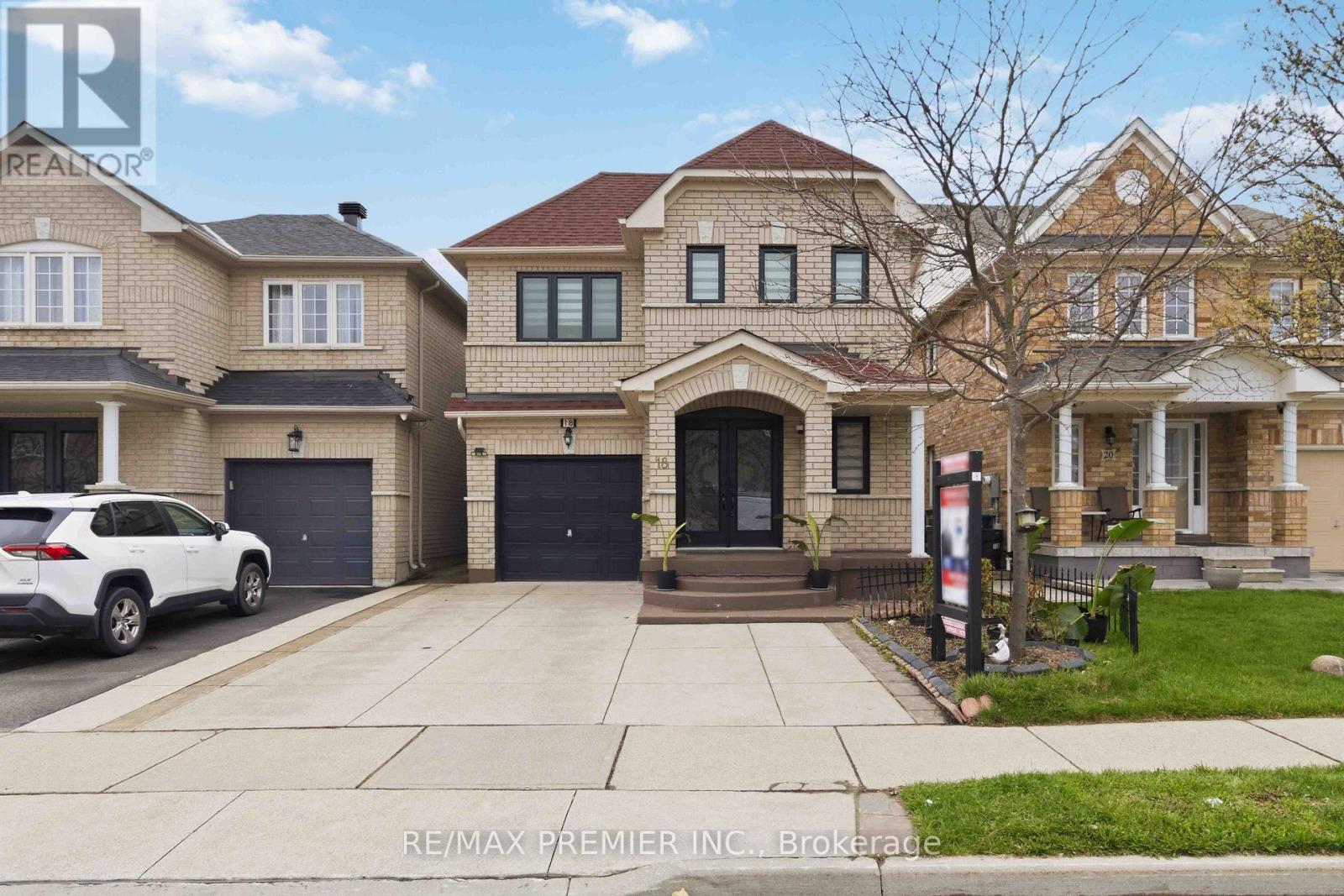 Detached at 18 SALONICA ROAD, Brampton (Fletcher's Meadow)