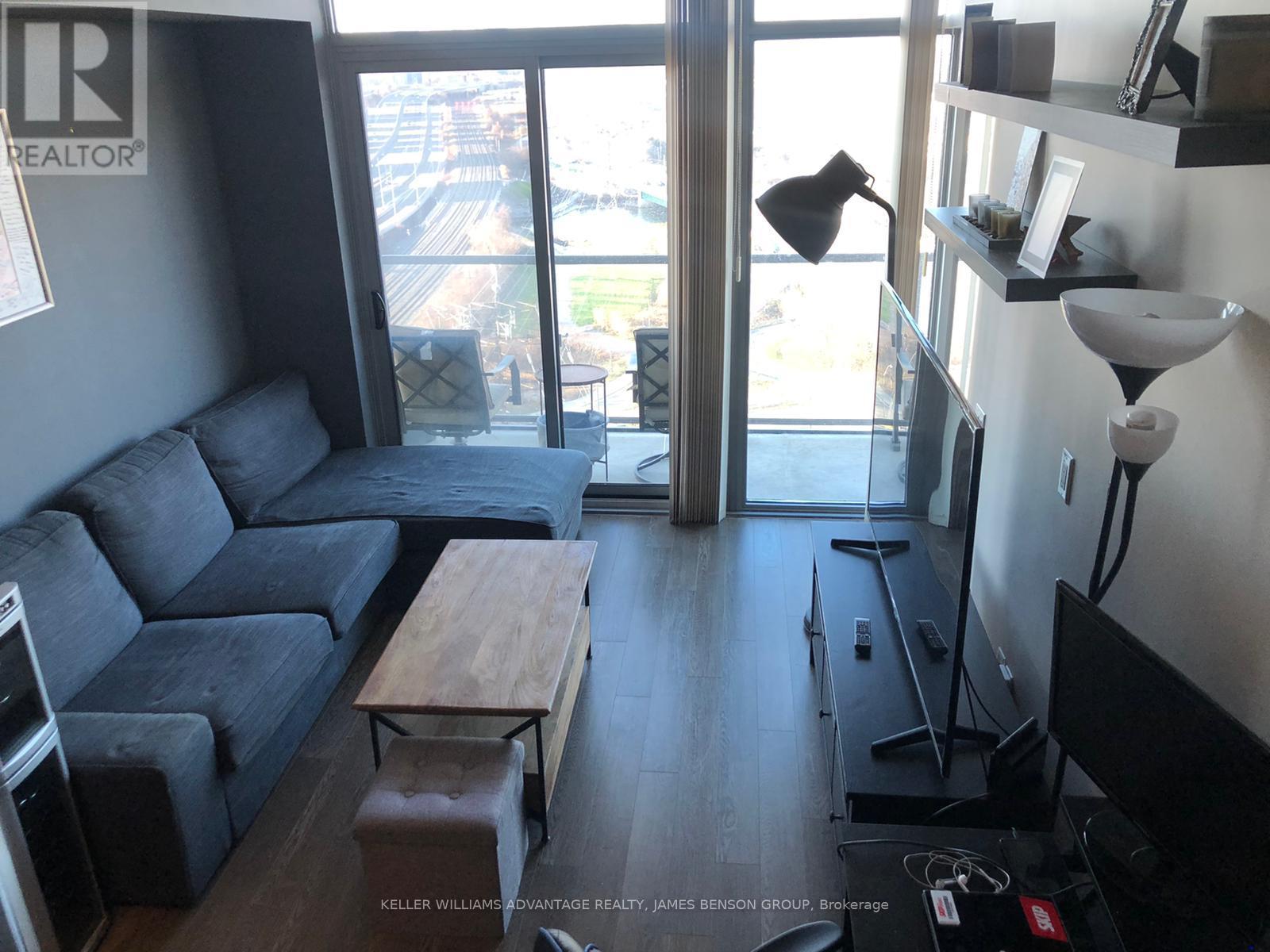 Apartment at 1604 - 105 THE QUEENSWAY AVENUE, Toronto (High Park-Swansea)