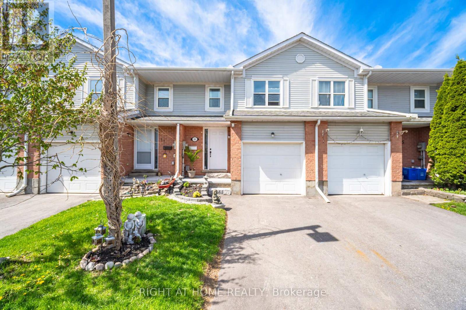 Townhouse at 16 - 100 CENTURY DRIVE, Orangeville