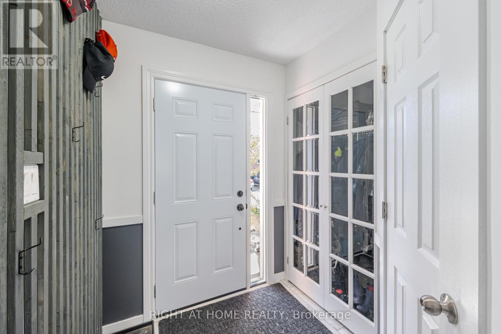 Townhouse at 16 - 100 CENTURY DRIVE, Orangeville
