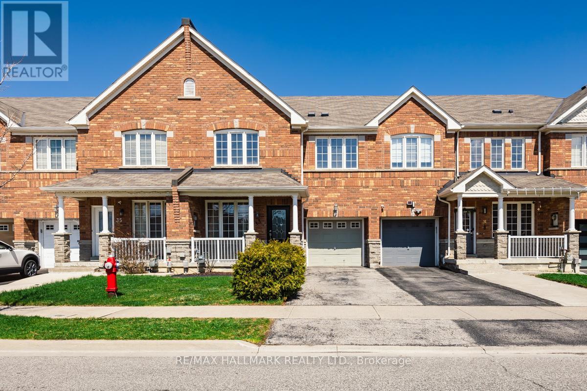 Townhouse at 33 TOMABROOK CRESCENT, Brampton (Sandringham-Wellington)