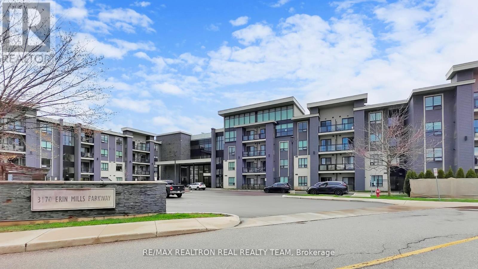 Apartment at 332 - 3170 ERIN MILLS PARKWAY, Mississauga (Erin Mills)