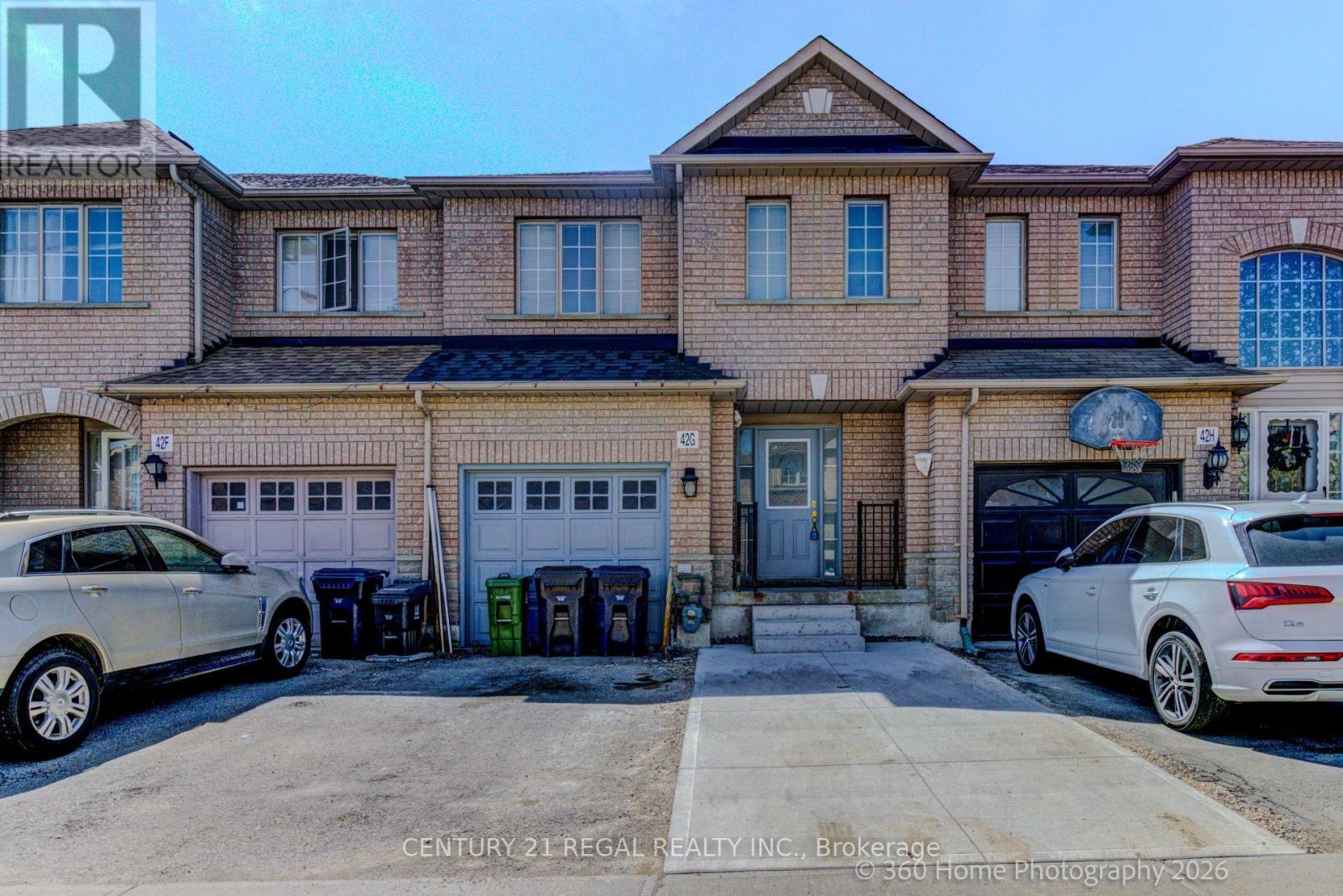 Townhouse at 42G VIEW GREEN CRESCENT, Toronto (West Humber-Clairville)