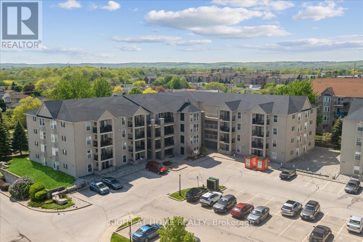Apartment at UNIT # 312 - 1451 WALKER'S LINE, Burlington (Tansley)