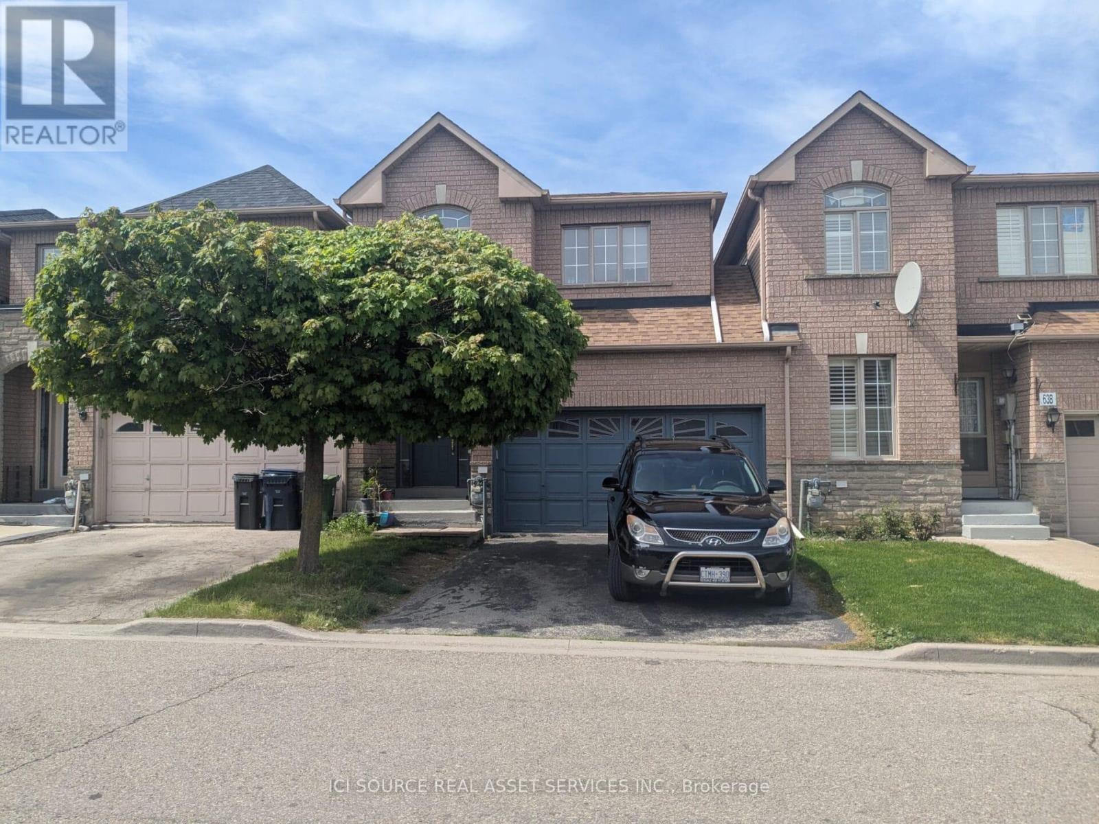 Townhouse at 63C VIEW GREEN CRESCENT, Toronto (West Humber-Clairville)