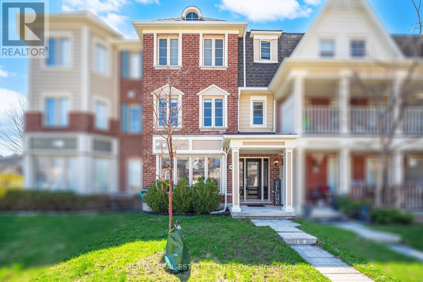 Townhouse at 680 MCEASTERN PATH, Milton (CO Coates)