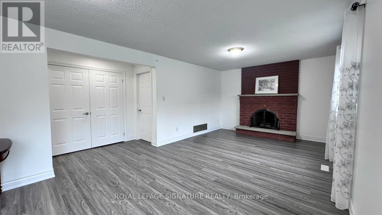 Detached at WALKOUT BASEMENT 3 - 3137 SUNNYHILL DRIVE, Mississauga