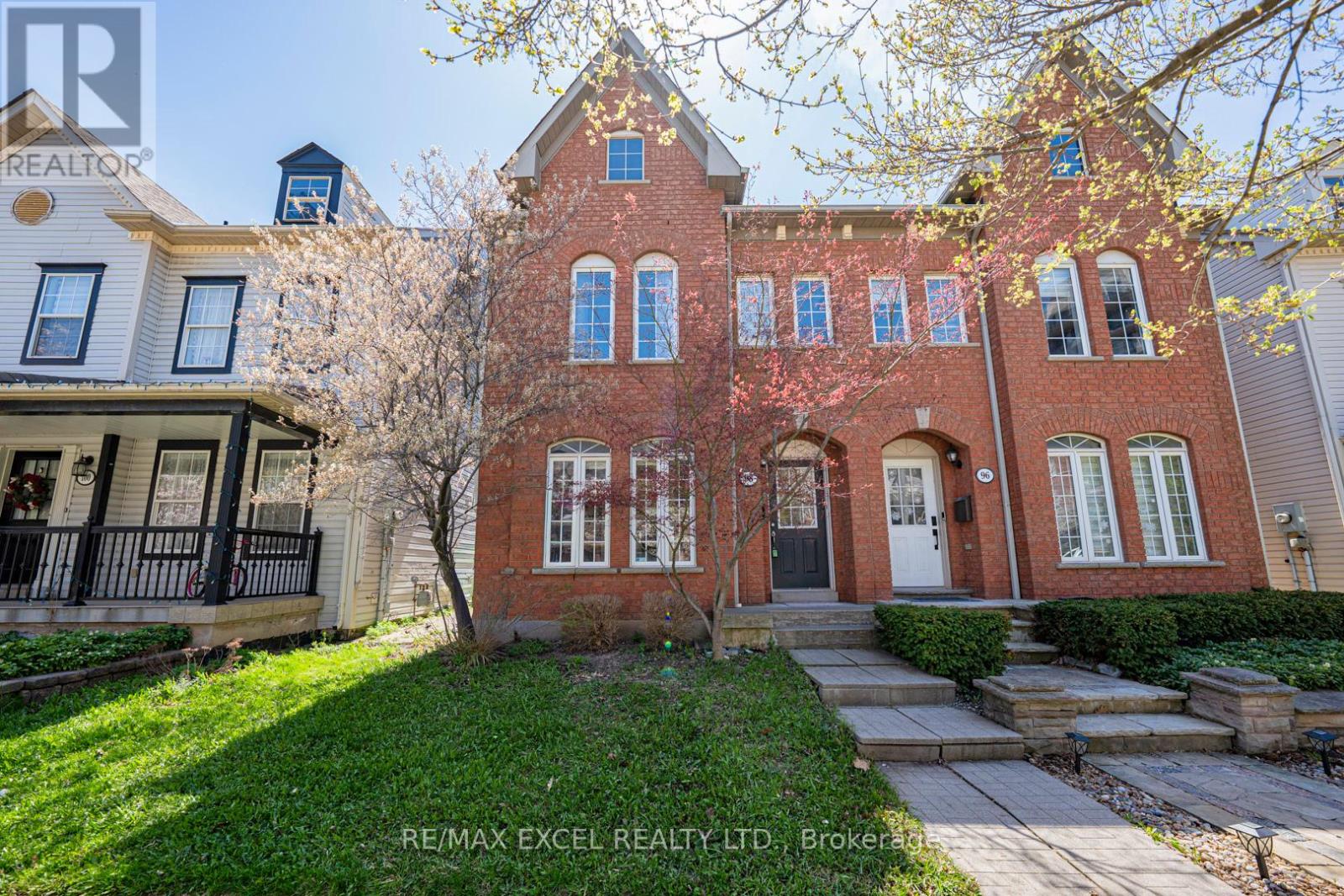 Semi-Detached/Link at 98 GEORGIAN DRIVE, Oakville (RO River Oaks)