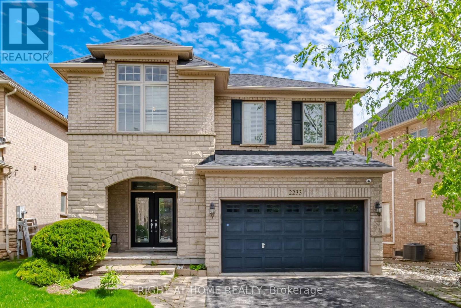 Detached at 2233 LITTONDALE LANE, Oakville (BC Bronte Creek)