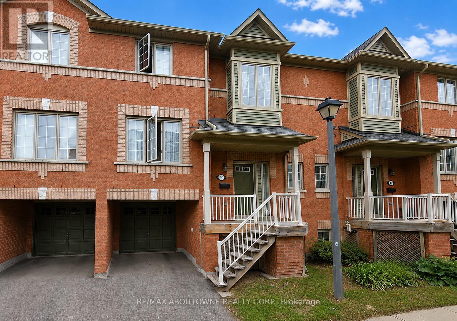 Townhouse at 40 - 5031 EAST MILL ROAD, Mississauga (East Credit)