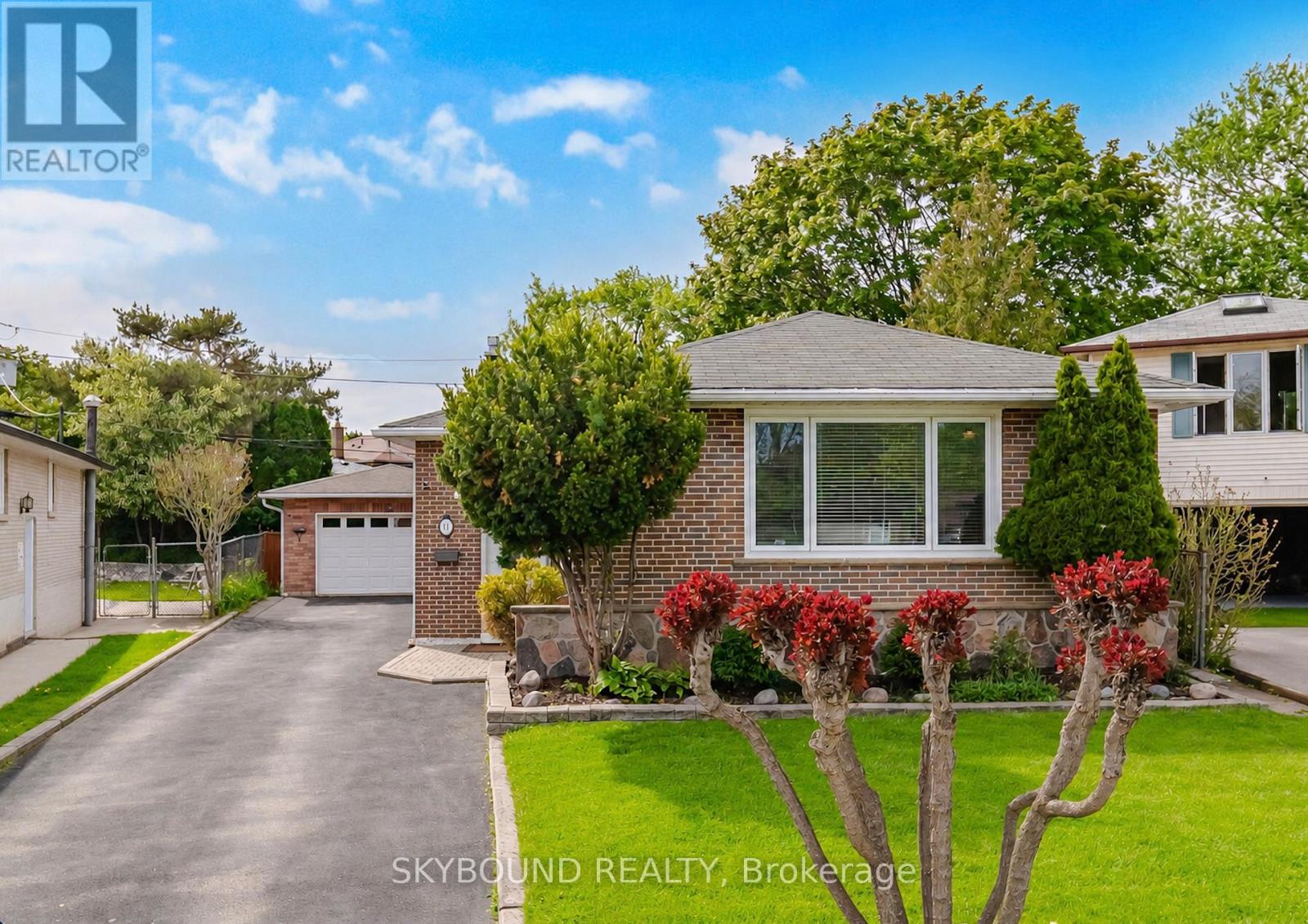 Detached at 14 MONET AVENUE, Toronto (Etobicoke West Mall)