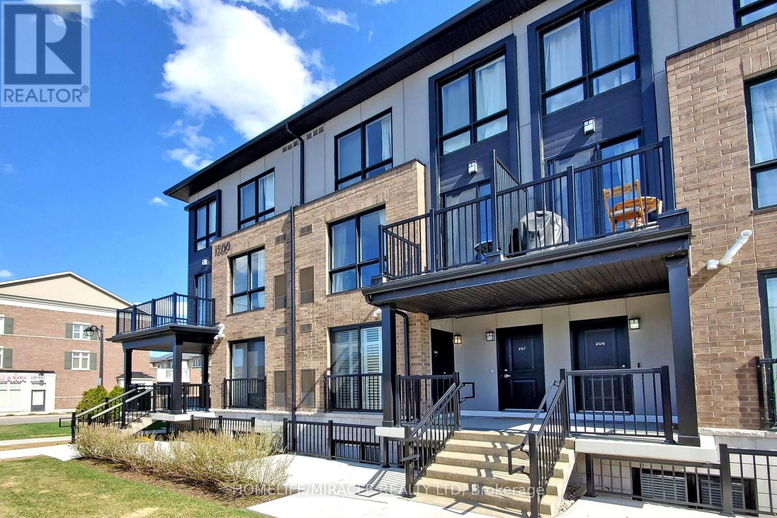 Townhouse at 107 - 1200 MAIN STREET E, Milton (DE Dempsey)