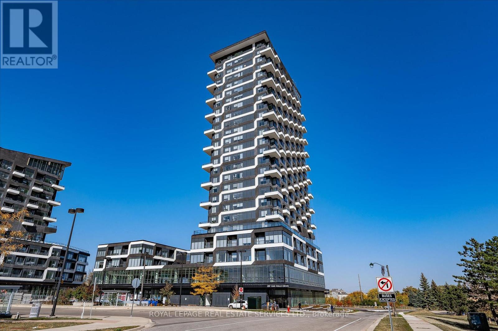 Apartment at 2506 - 297 OAK WALK DRIVE, Oakville (RO River Oaks)