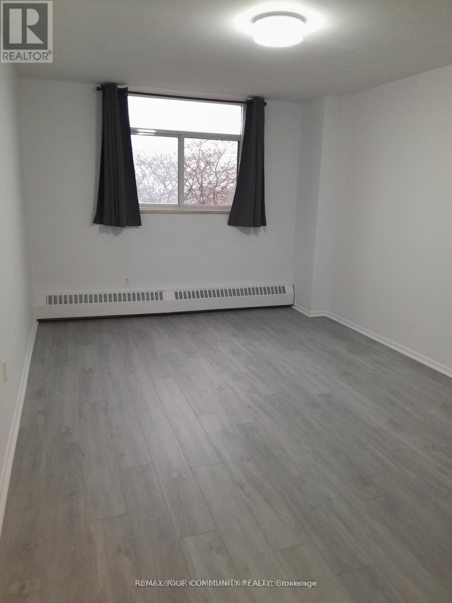 Apartment at 404 - 5 FRITH ROAD, Toronto