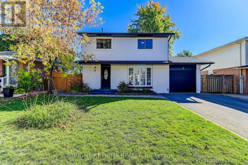 Detached at 38 CULHAM STREET, Oakville (CP College Park)