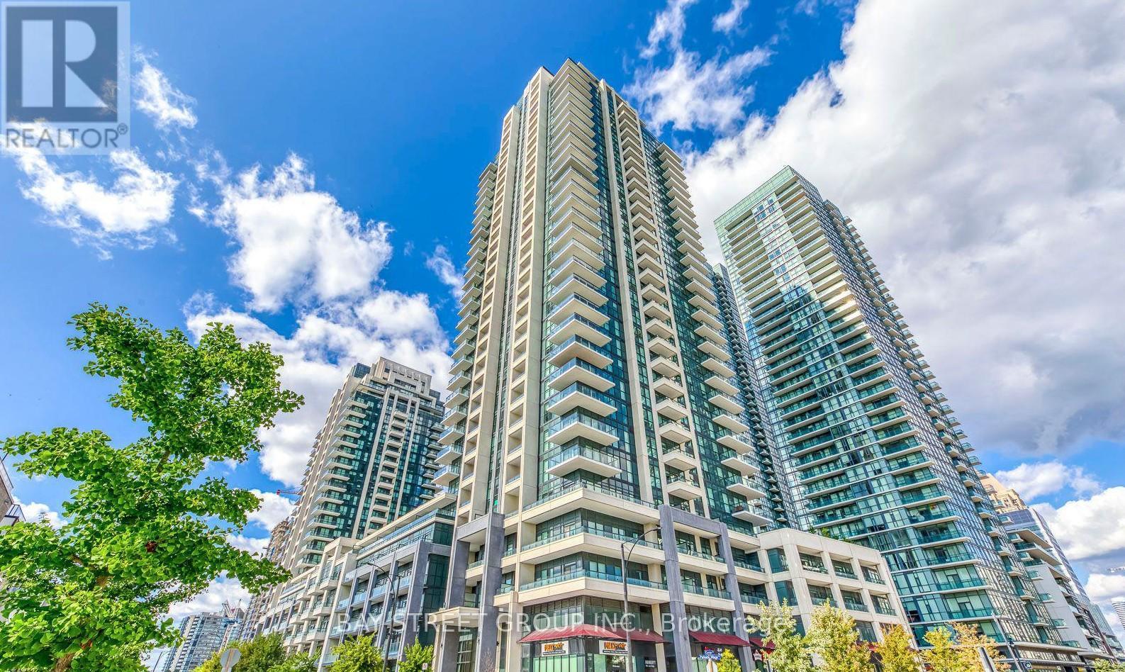 Apartment at LPH 5 - 4055 PARKSIDE VILLAGE DRIVE, Mississauga (City Centre)