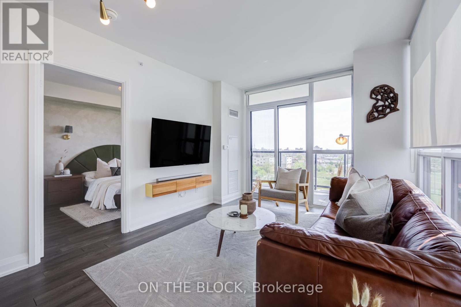 Apartment at 810 - 1461 LAWRENCE AVENUE W, Toronto