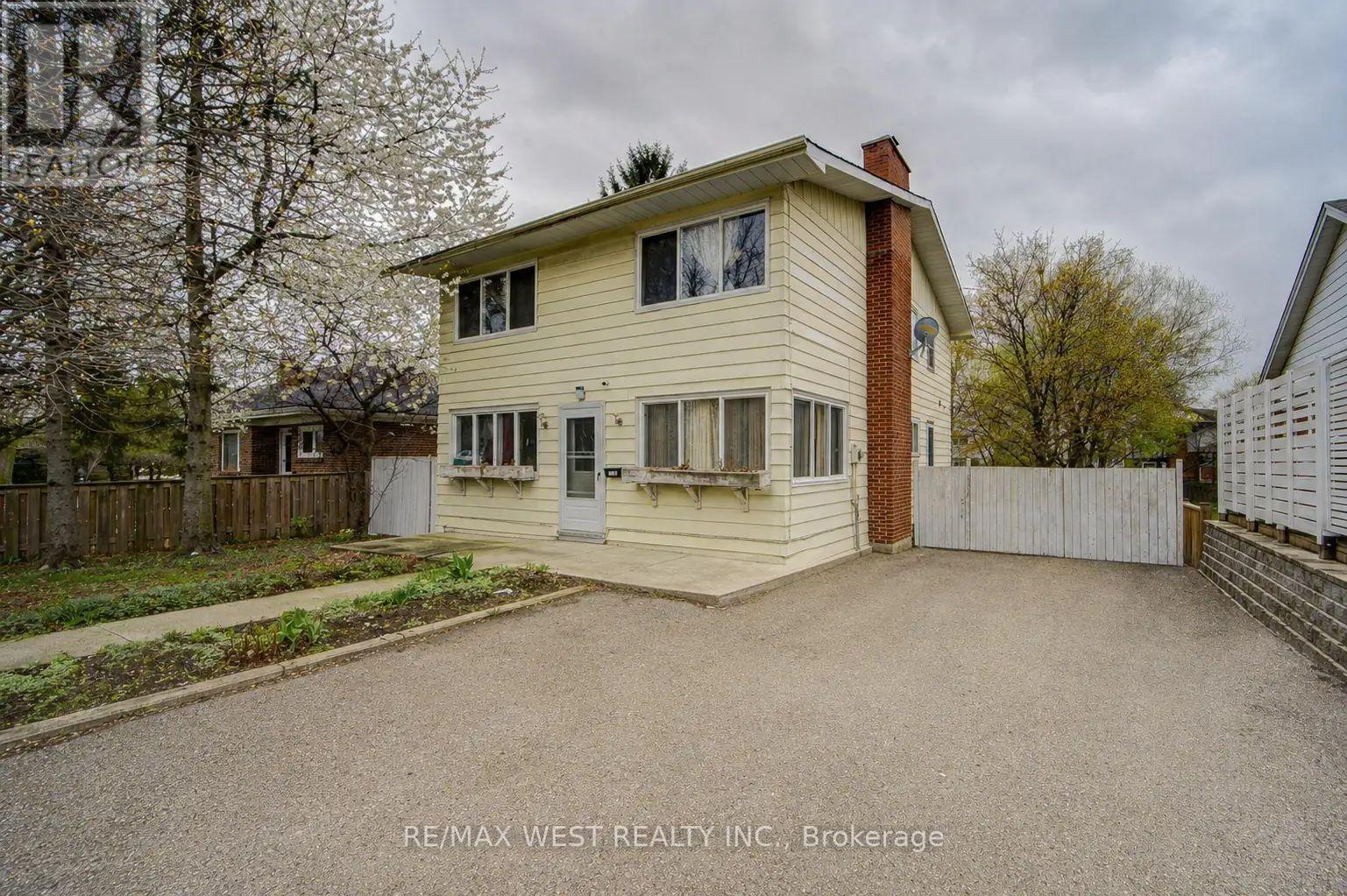 Detached at 326 QUEEN STREET S, Mississauga (Streetsville)