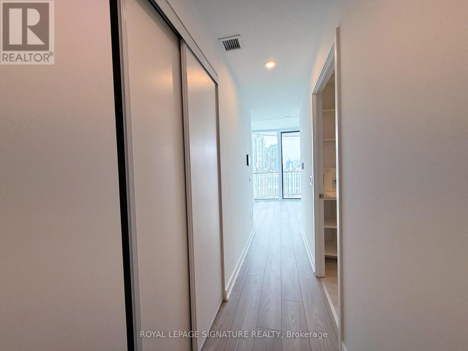 Apartment at 1009 - 1 FAIRVIEW ROAD E, Mississauga