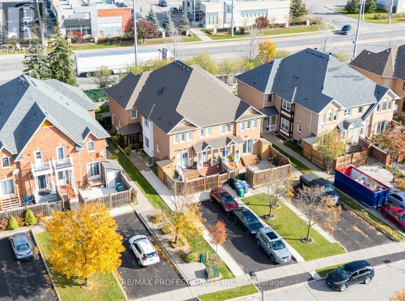 Townhouse at 99 DESERT SAND DRIVE, Brampton (Sandringham-Wellington)