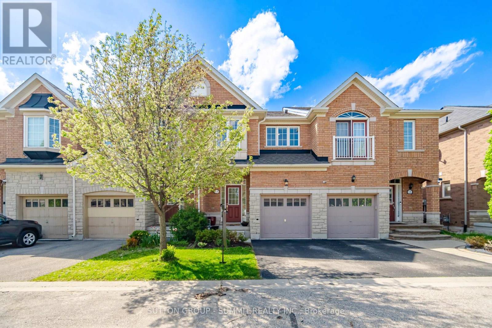 Townhouse at 15 - 745 FARMSTEAD DRIVE, Milton (WI Willmott)