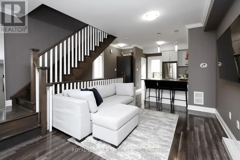 Townhouse at 10 - 3077 CAWTHRA ROAD, Mississauga
