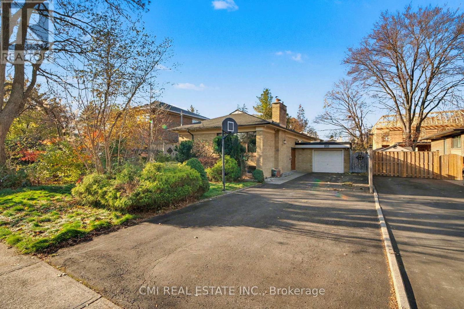 Detached at 460 MARTIN GROVE ROAD, Toronto (Eringate-Centennial-West Deane)
