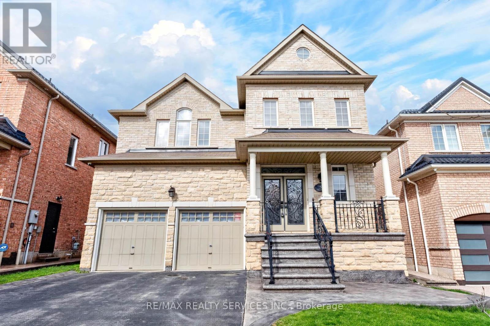 Detached at 5 PILLAR ROAD, Brampton (Bram West)