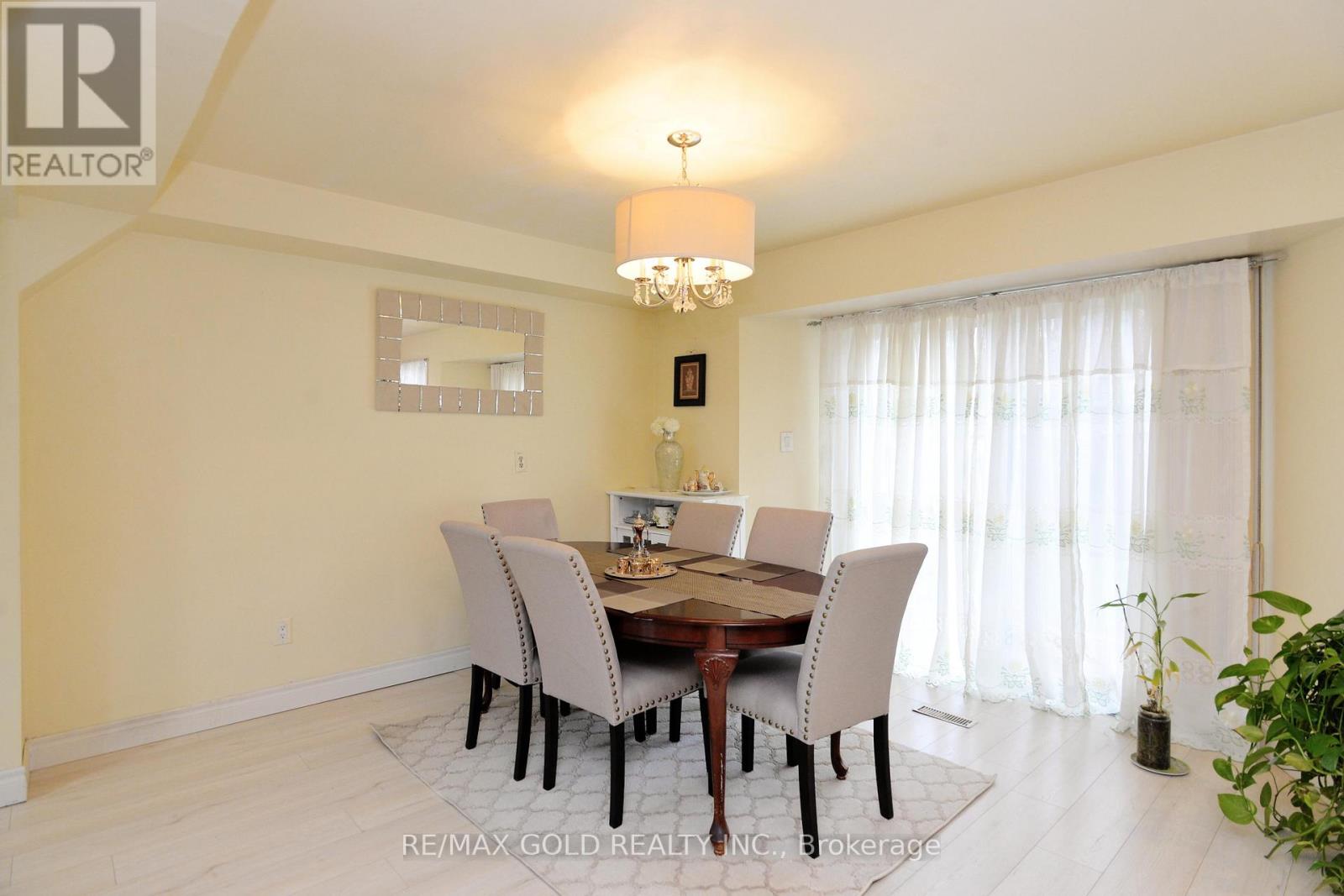 Detached at 9 RAVENSWOOD DRIVE, Brampton