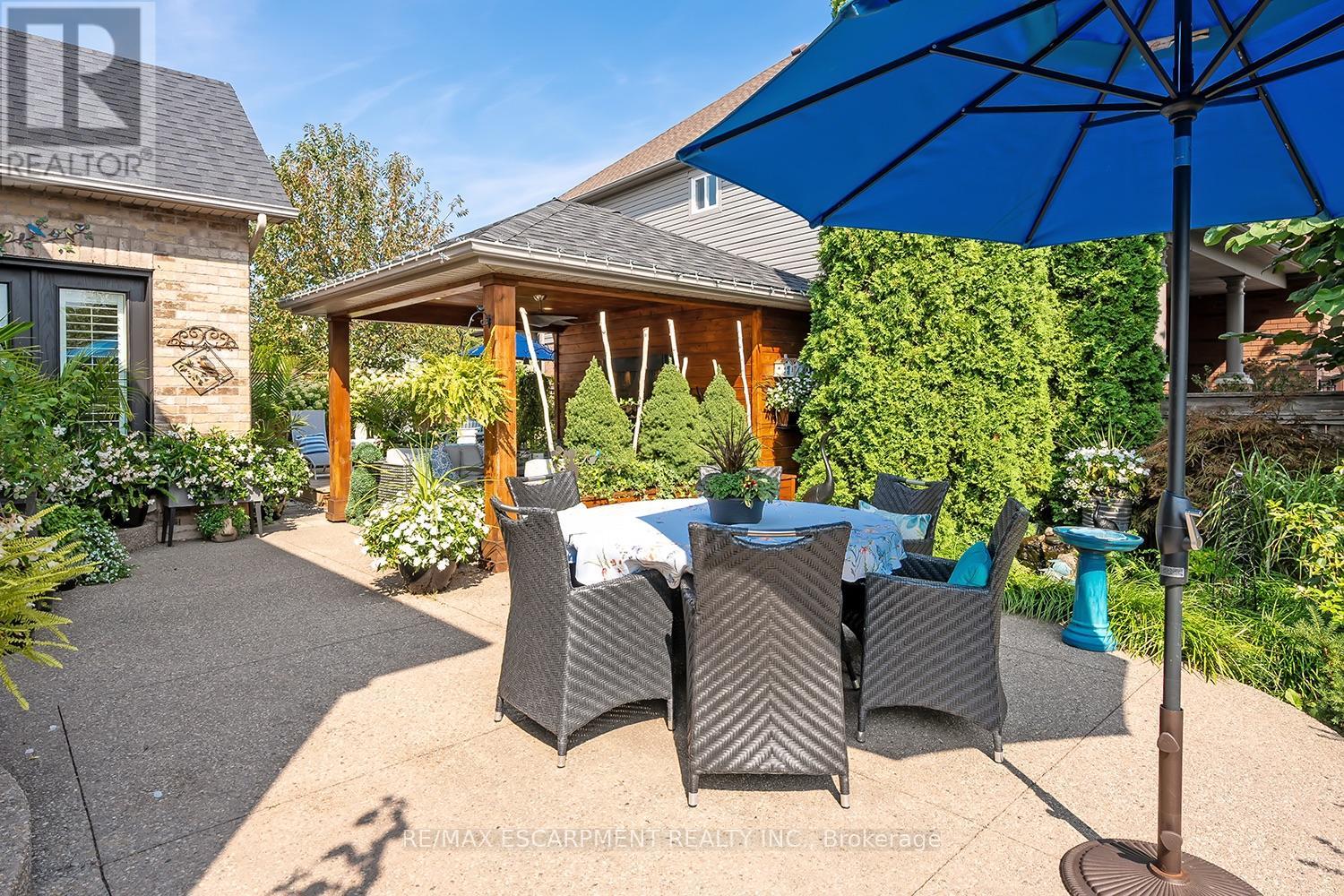 Detached at 4252 SARAZEN DRIVE, Burlington