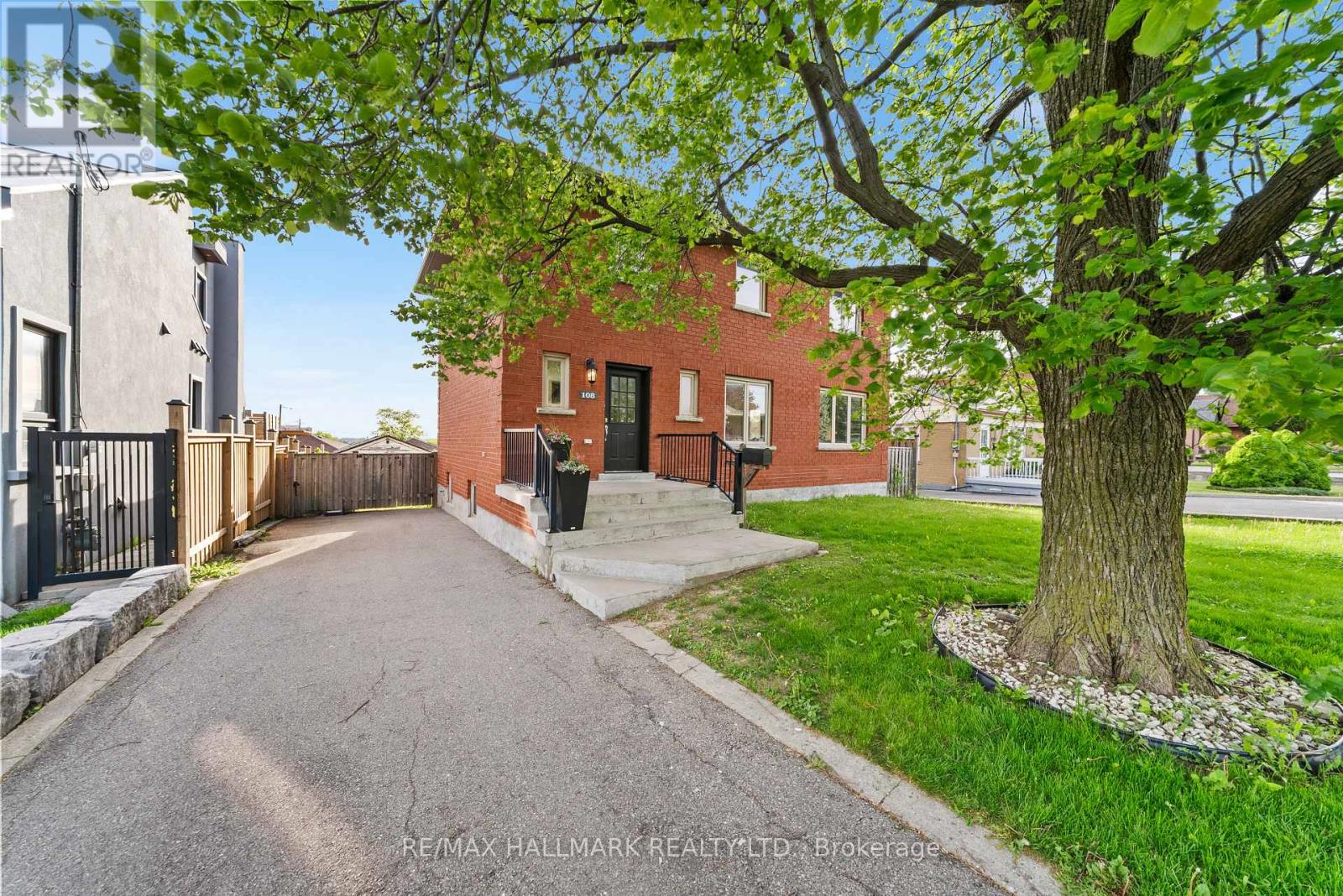 Detached at 108 LEXFIELD AVENUE, Toronto (Downsview-Roding-CFB)