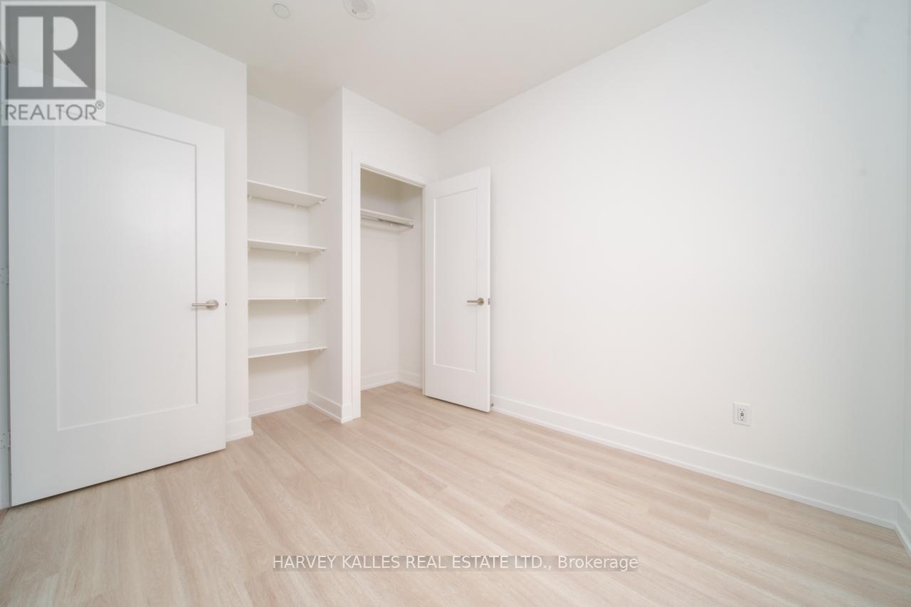 Apartment at PH 15 - 60 CENTRAL PARK ROAD WAY, Toronto