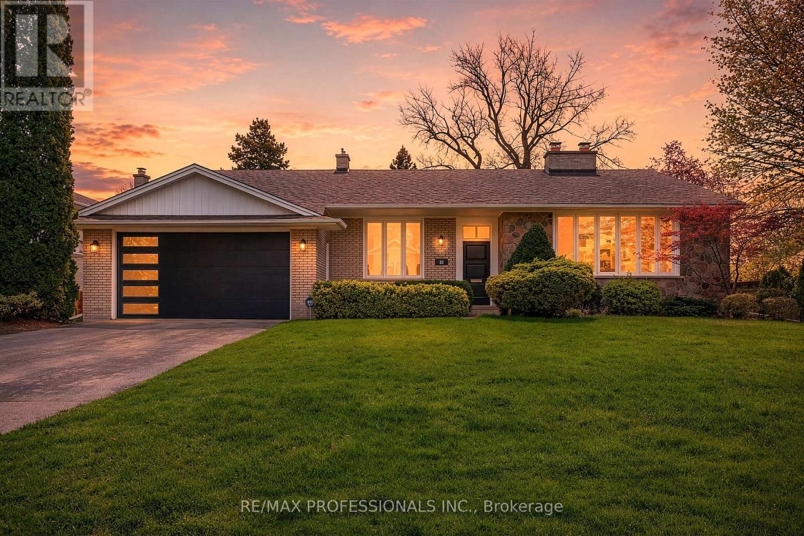 Detached at 23 RAVENSBOURNE CRESCENT, Toronto (Princess-Rosethorn)