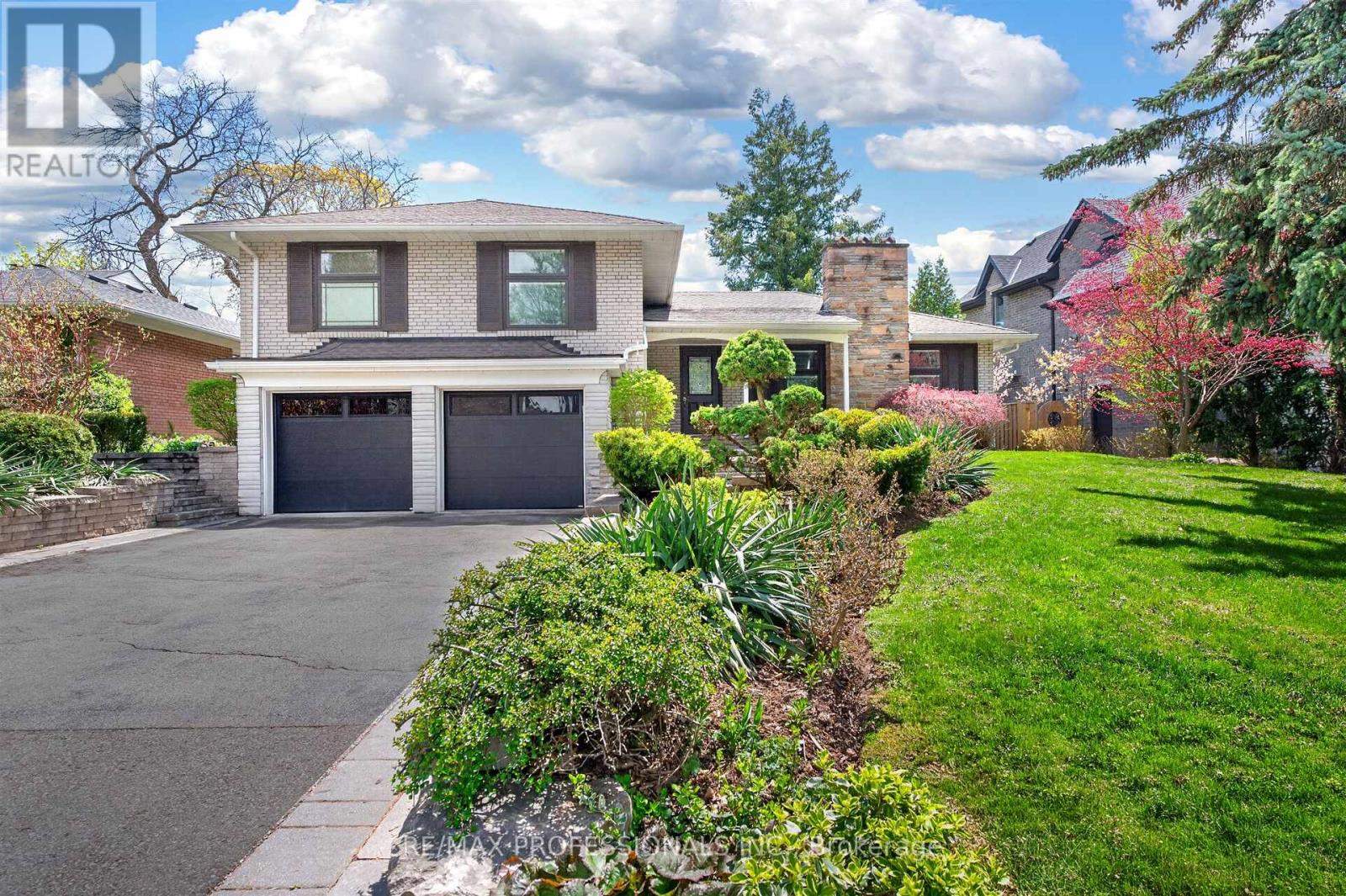 Detached at 64 RAVENSBOURNE CRESCENT, Toronto (Princess-Rosethorn)