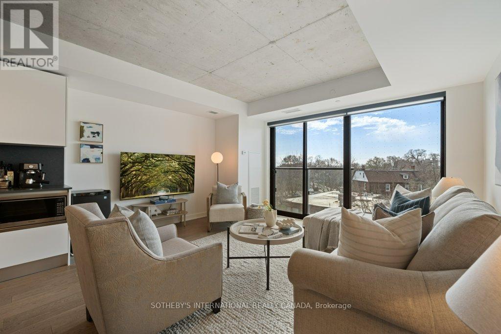 Apartment at 323 - 2720 DUNDAS STREET W, Toronto (Junction Area)