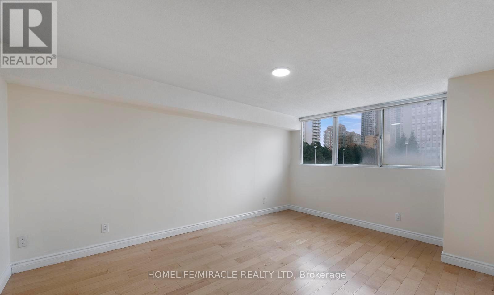 Apartment at 202 - 3700 KANEFF CRESCENT N, Mississauga
