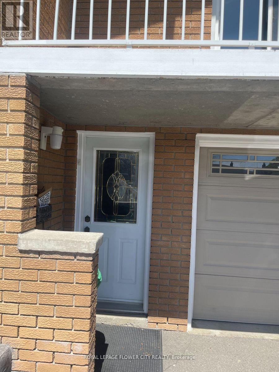 Semi-Detached/Link at BSMT - 3220 LEDNIER TERRACE, Mississauga (Applewood)