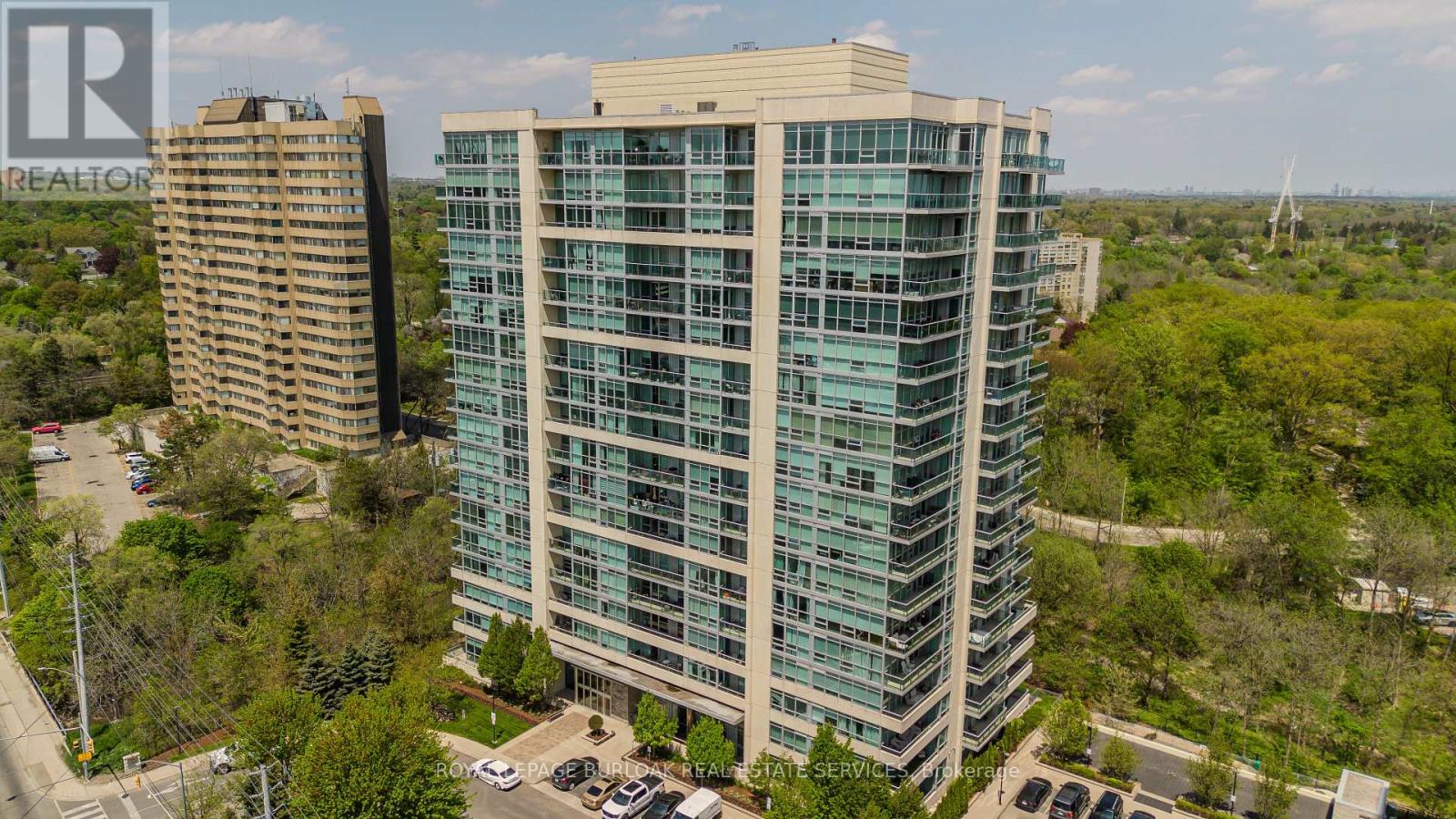 Apartment at 312 - 1055 SOUTHDOWN ROAD, Mississauga (Clarkson)