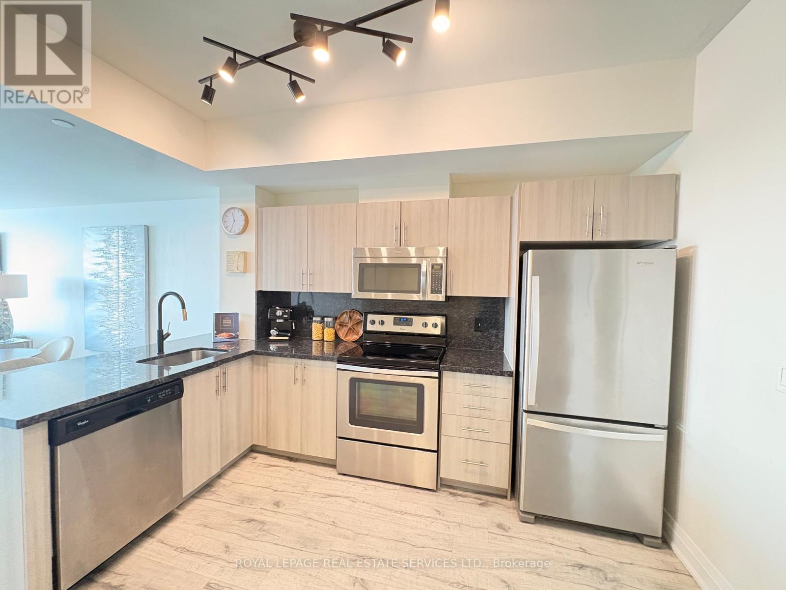 Apartment at 408 - 16 MCADAM AVENUE, Toronto (Yorkdale-Glen Park)