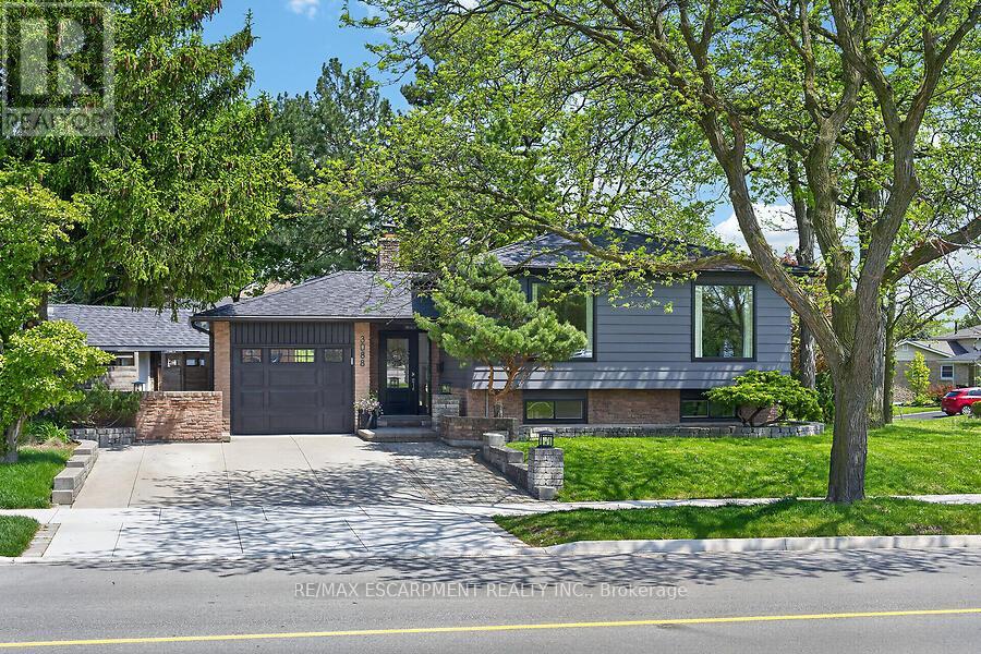 Detached at 3088 PALMER DRIVE, Burlington (Palmer)