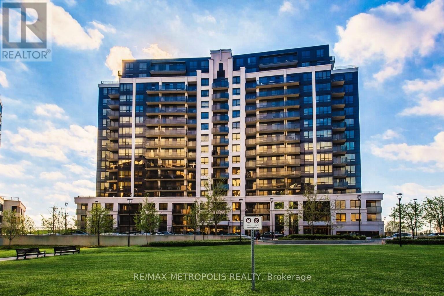 Apartment at PH16 - 1070 SHEPPARD AVENUE W, Toronto (York University Heights)